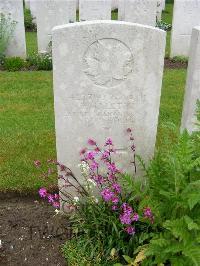 Etaples Military Cemetery - Malette, Robert